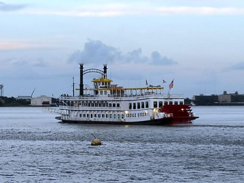 Paddle Steamer NOLA